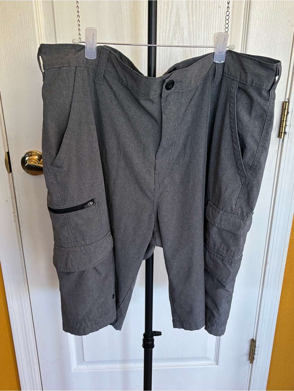 Men's Gray Cargo Shorts - Size 36